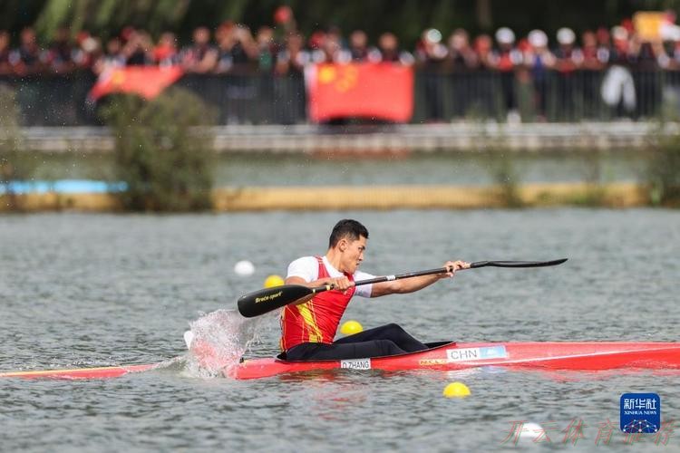 开云体育官网：皮划艇静水男子1000米单人皮艇决赛