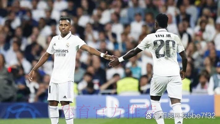 法尔克:拜仁与戴维斯续约不顺 皇马将有很大机会 法尔克:拜仁与戴维斯续约不顺 皇马将有很大机会